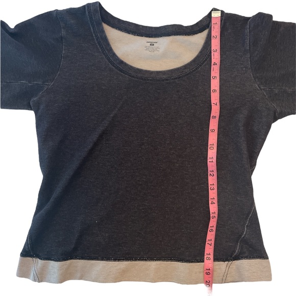 Patagonia Women’s Crop Length Top Size M - Picture 3 of 8